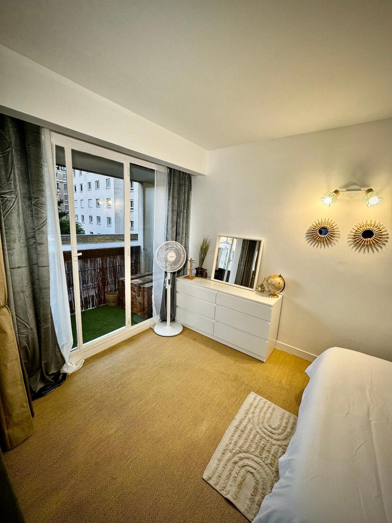 Appartement Avec Piscine Paris Luaran gambar